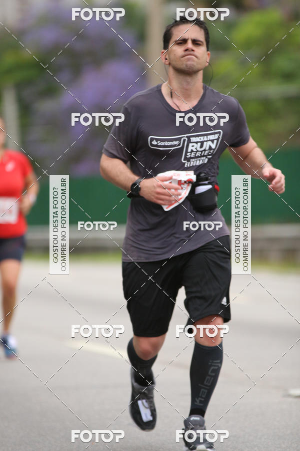 Buy your photos of the eventSantander Track & Field Run Series - Shopping Eldorado on Fotop