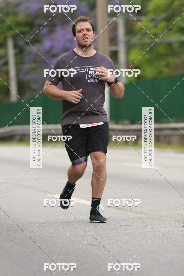 Buy your photos of the eventSantander Track & Field Run Series - Shopping Eldorado on Fotop