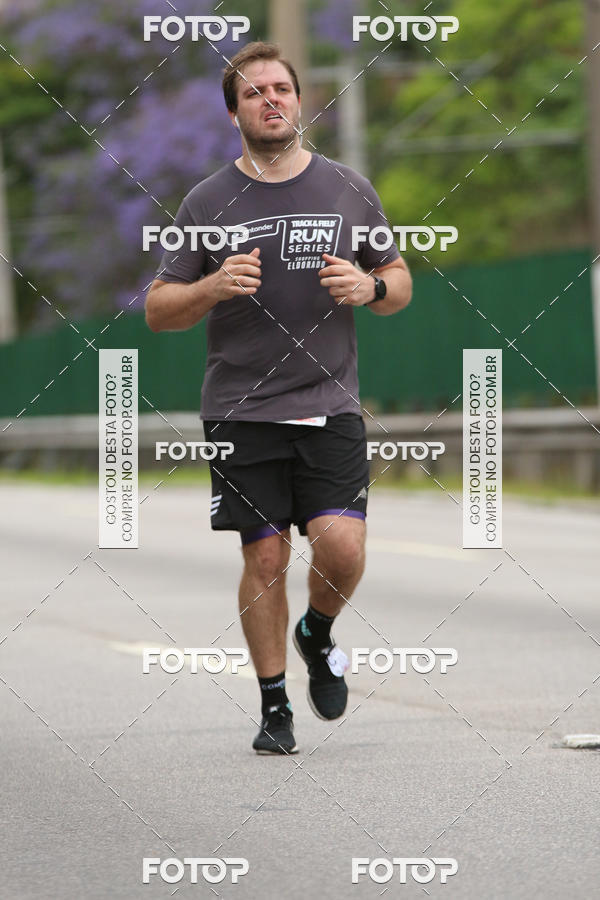 Buy your photos of the eventSantander Track & Field Run Series - Shopping Eldorado on Fotop