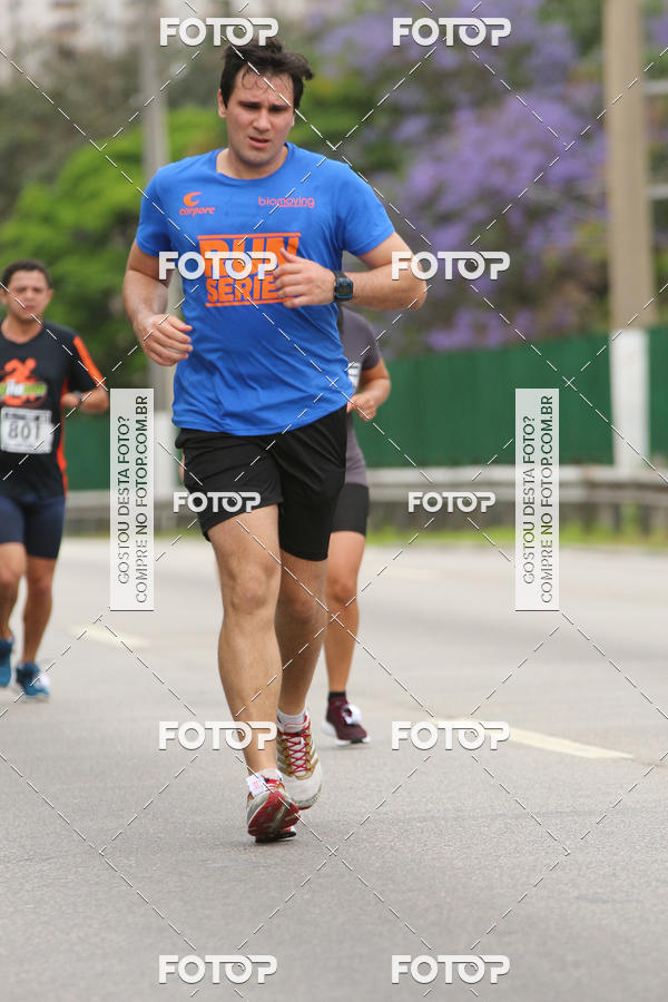 Buy your photos of the eventSantander Track & Field Run Series - Shopping Eldorado on Fotop