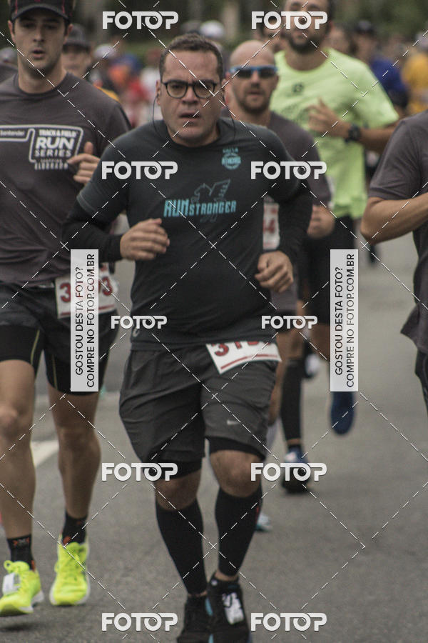 Buy your photos of the eventSantander Track & Field Run Series - Shopping Eldorado on Fotop