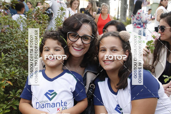 Buy your photos of the eventHomenagem Dia Das Mes - Colegio Diamante Kids on Fotop