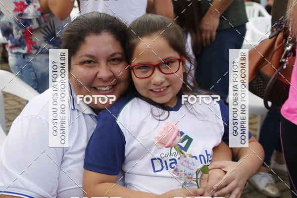 Buy your photos of the eventHomenagem Dia Das Mes - Colegio Diamante Kids on Fotop