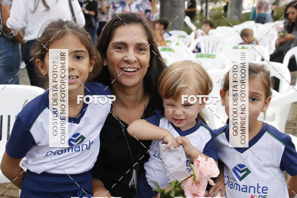 Buy your photos of the eventHomenagem Dia Das Mes - Colegio Diamante Kids on Fotop