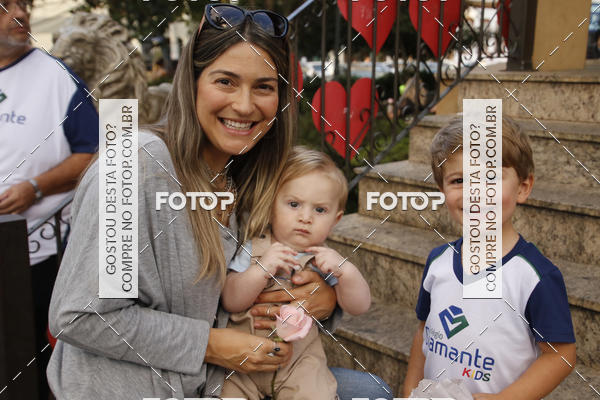 Buy your photos of the eventHomenagem Dia Das Mes - Colegio Diamante Kids on Fotop