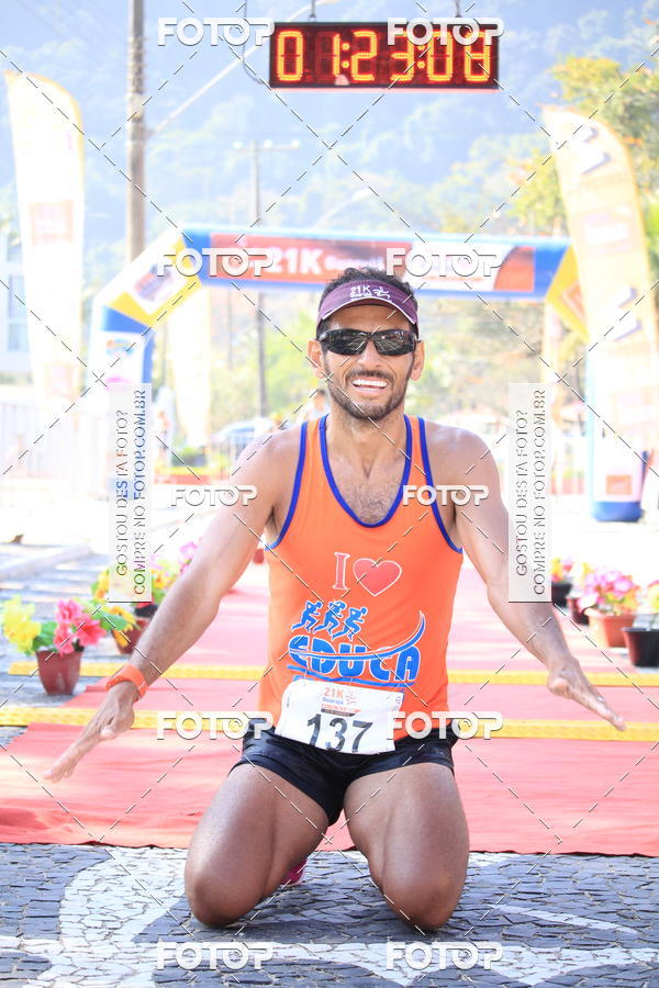 Acquista le foto dell'evento21k Guaruj in Fotop