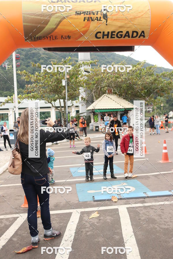 Buy your photos of the eventCorrida Solidria de Inverno 2018 on Fotop