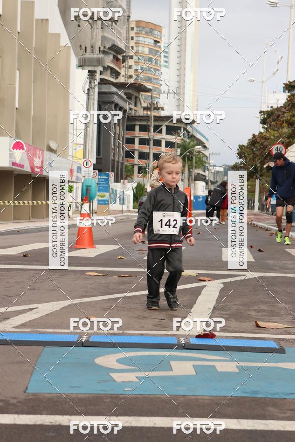 Buy your photos of the eventCorrida Solidria de Inverno 2018 on Fotop