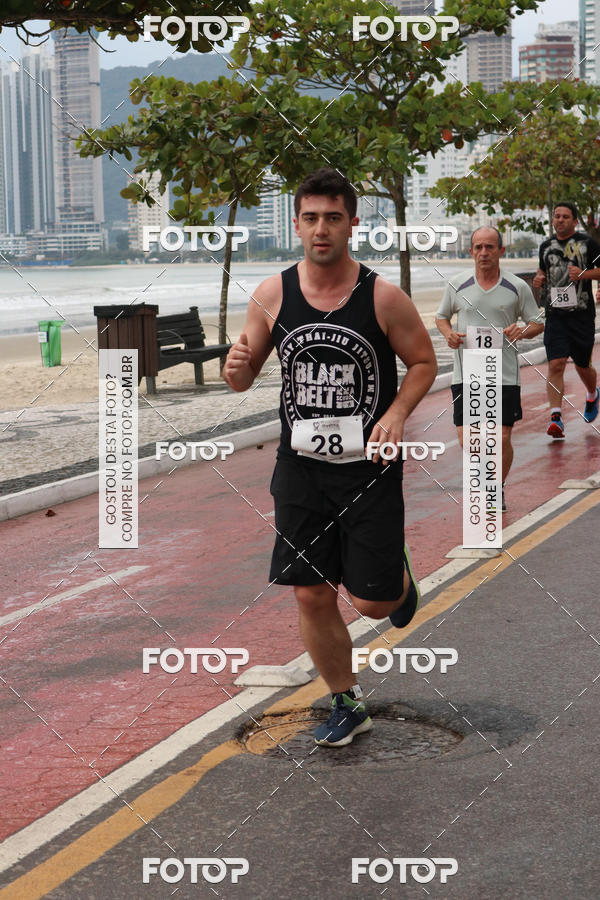 Buy your photos of the eventCorrida Solidria de Inverno 2018 on Fotop