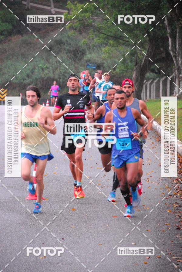 Buy your photos of the eventMeia Maratona Caixa Brusque 2018 on Fotop