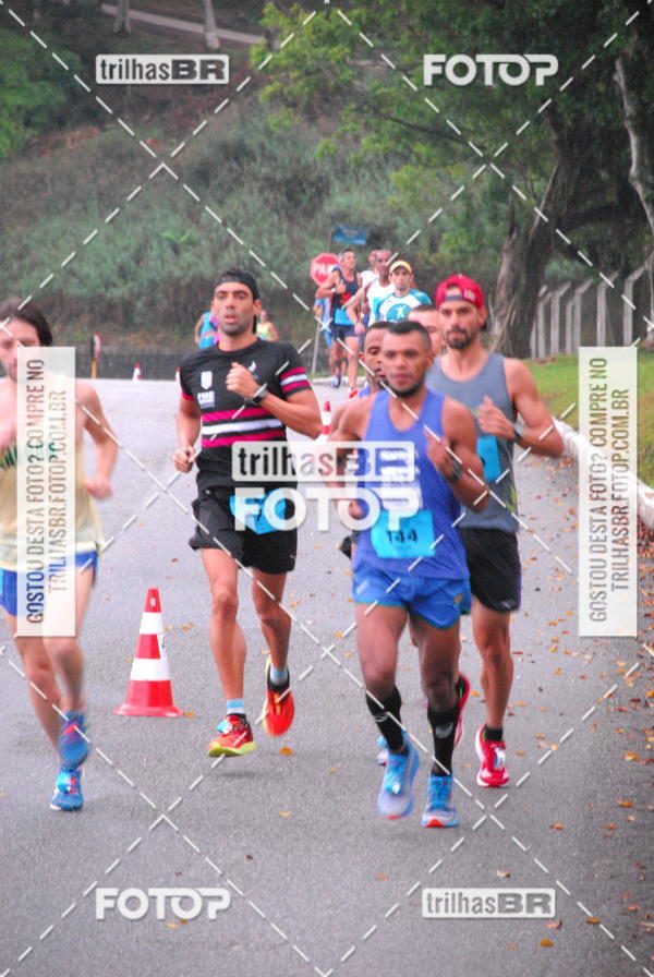 Buy your photos of the eventMeia Maratona Caixa Brusque 2018 on Fotop