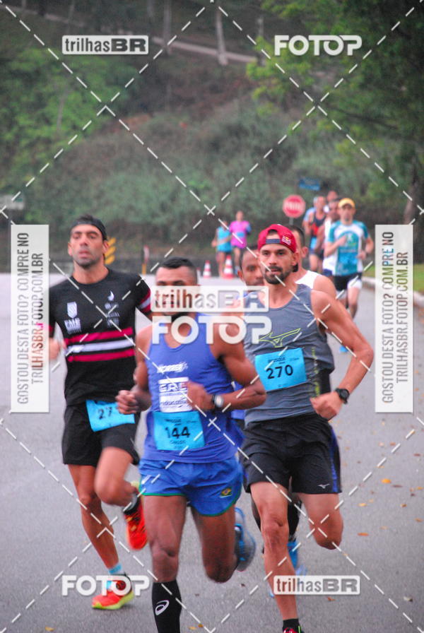 Buy your photos of the eventMeia Maratona Caixa Brusque 2018 on Fotop