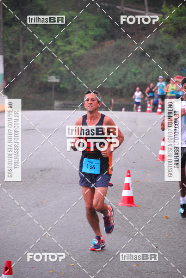 Buy your photos of the eventMeia Maratona Caixa Brusque 2018 on Fotop
