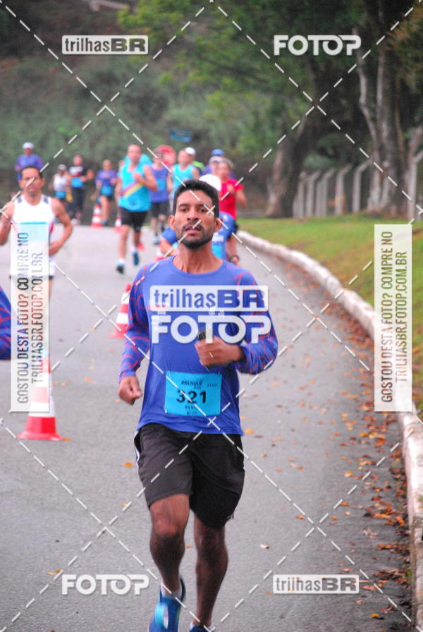 Buy your photos of the eventMeia Maratona Caixa Brusque 2018 on Fotop