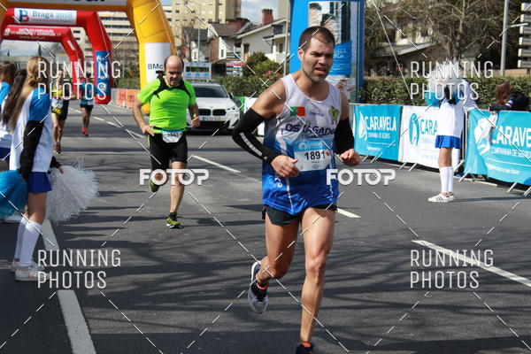 Buy your photos of the eventMeia Maratona Braga 2018 on Fotop