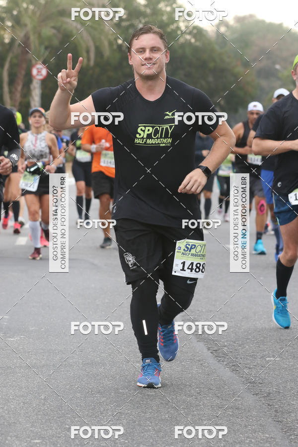 Buy your photos of the eventSP City Marathon on Fotop