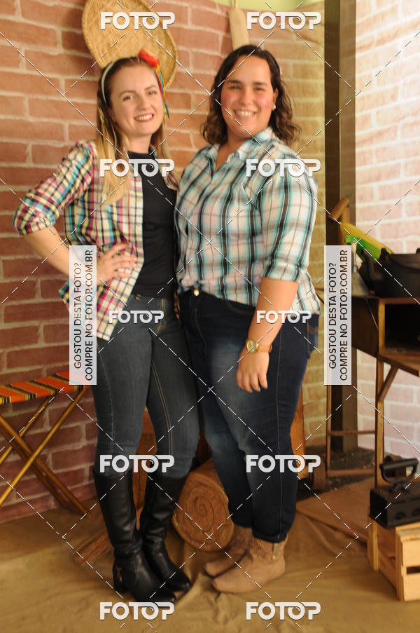 Buy your photos of the eventFESTA JUNINA CURUMIM on Fotop