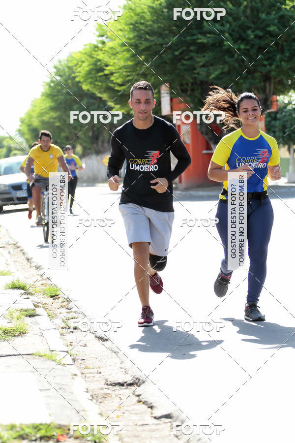 Buy your photos of the eventTreino Comemorativo - 1 ano do Corre Limoeiro on Fotop