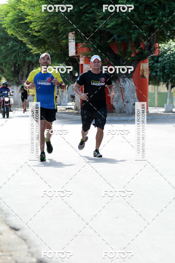Buy your photos of the eventTreino Comemorativo - 1 ano do Corre Limoeiro on Fotop