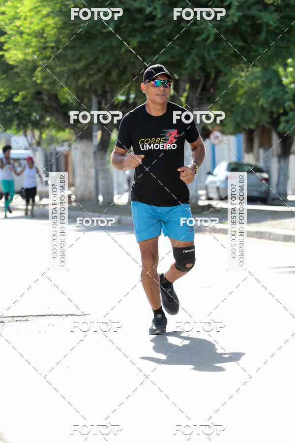 Buy your photos of the eventTreino Comemorativo - 1 ano do Corre Limoeiro on Fotop