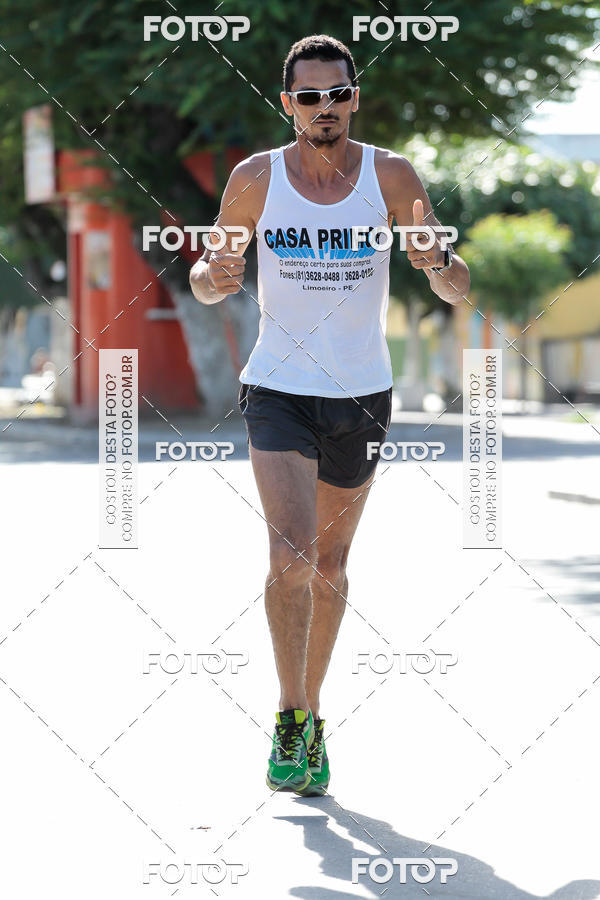 Buy your photos of the eventTreino Comemorativo - 1 ano do Corre Limoeiro on Fotop