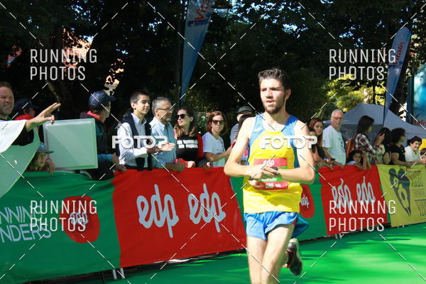 Buy your photos of the eventMeia Maratona Do 2017 on Fotop