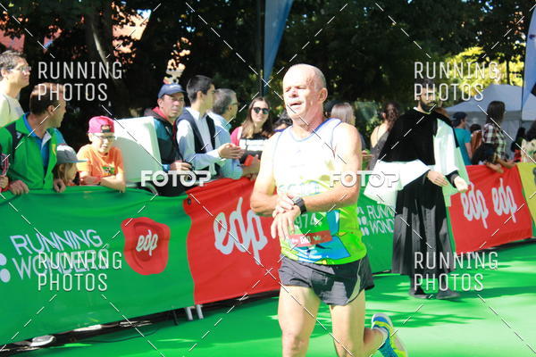 Buy your photos of the eventMeia Maratona Do 2017 on Fotop