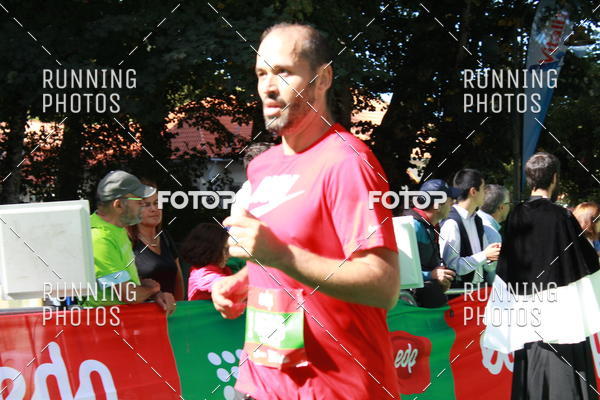Buy your photos of the eventMeia Maratona Do 2017 on Fotop