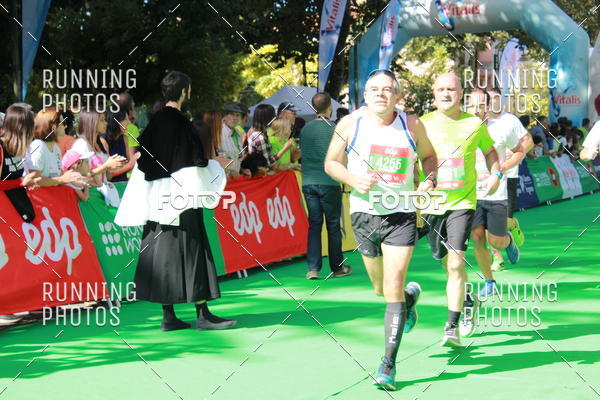 Buy your photos of the eventMeia Maratona Do 2017 on Fotop