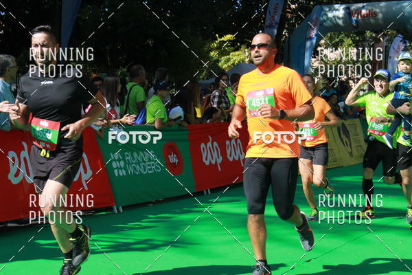 Buy your photos of the eventMeia Maratona Do 2017 on Fotop