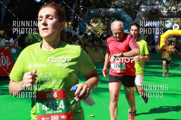 Buy your photos of the eventMeia Maratona Do 2017 on Fotop