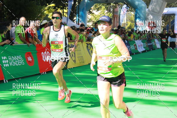 Buy your photos of the eventMeia Maratona Do 2017 on Fotop