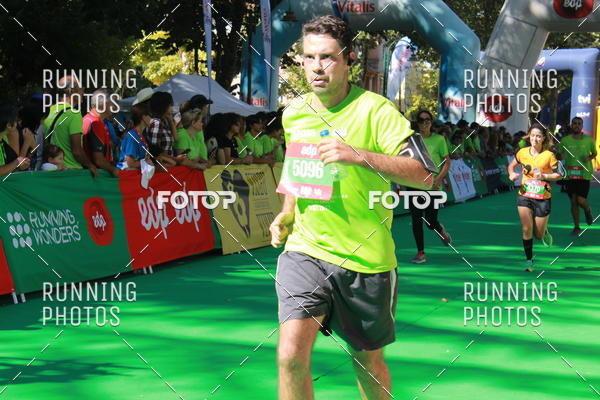 Buy your photos of the eventMeia Maratona Do 2017 on Fotop