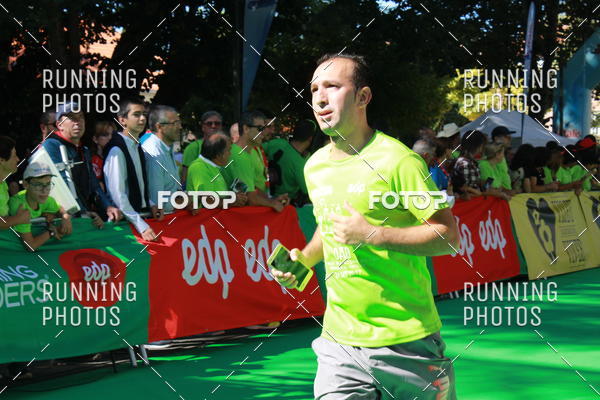 Buy your photos of the eventMeia Maratona Do 2017 on Fotop