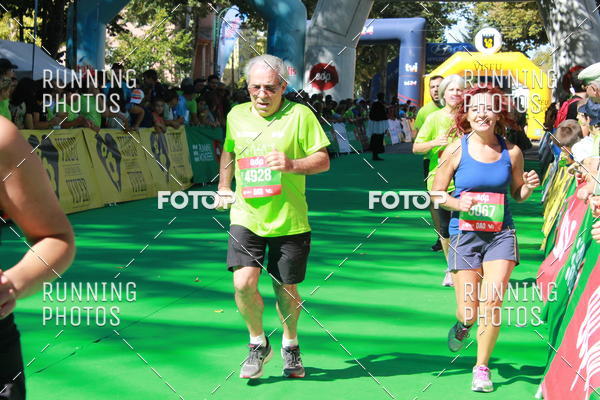 Buy your photos of the eventMeia Maratona Do 2017 on Fotop