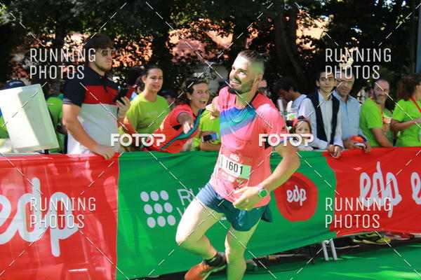 Buy your photos of the eventMeia Maratona Do 2017 on Fotop