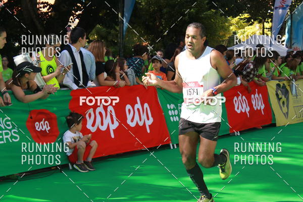 Buy your photos of the eventMeia Maratona Do 2017 on Fotop