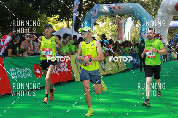 Buy your photos of the eventMeia Maratona Do 2017 on Fotop