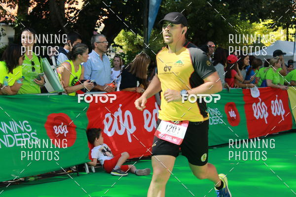 Buy your photos of the eventMeia Maratona Do 2017 on Fotop
