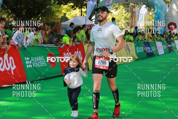 Buy your photos of the eventMeia Maratona Do 2017 on Fotop