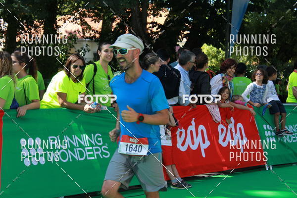 Buy your photos of the eventMeia Maratona Do 2017 on Fotop