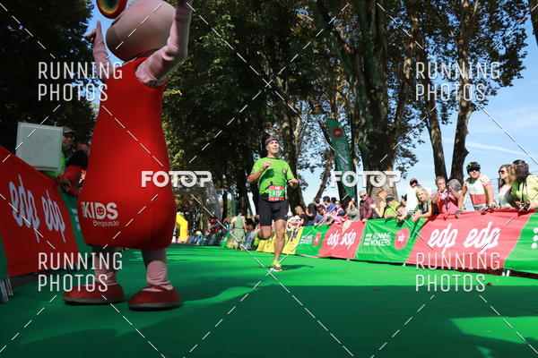 Buy your photos of the eventMeia Maratona Do 2017 on Fotop