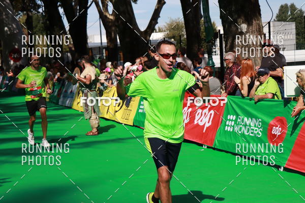 Buy your photos of the eventMeia Maratona Do 2017 on Fotop