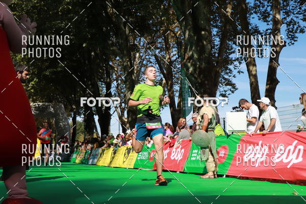 Buy your photos of the eventMeia Maratona Do 2017 on Fotop