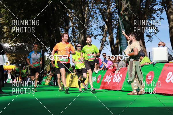 Buy your photos of the eventMeia Maratona Do 2017 on Fotop