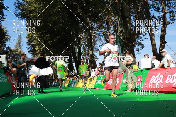 Buy your photos of the eventMeia Maratona Do 2017 on Fotop