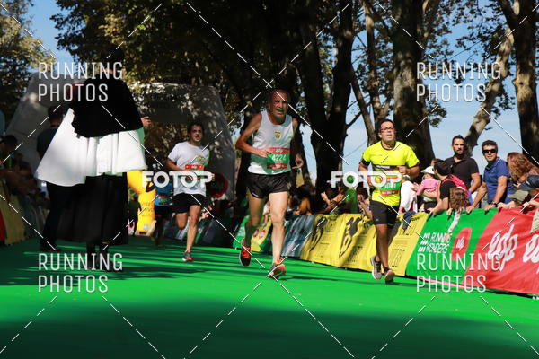 Buy your photos of the eventMeia Maratona Do 2017 on Fotop