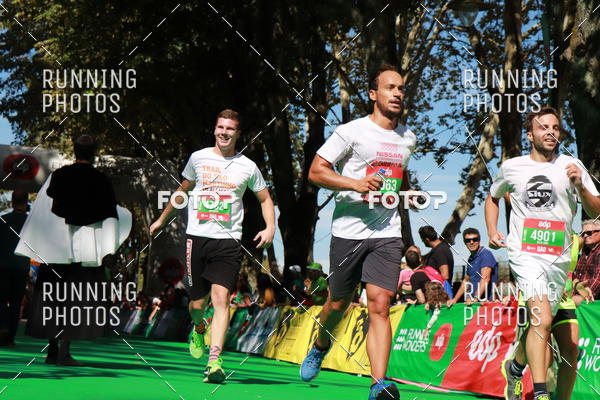 Buy your photos of the eventMeia Maratona Do 2017 on Fotop