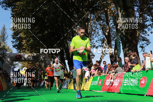 Buy your photos of the eventMeia Maratona Do 2017 on Fotop