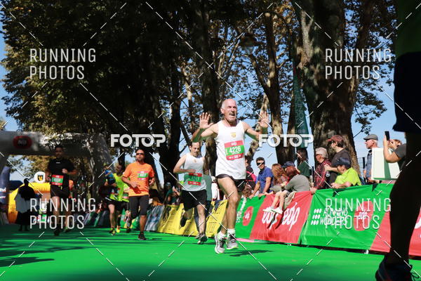 Buy your photos of the eventMeia Maratona Do 2017 on Fotop